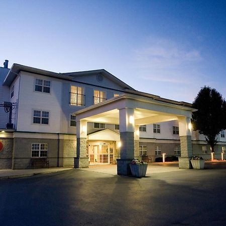 Host Inn An All Suites Hotel Уилкс Бар Екстериор снимка