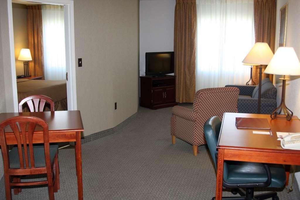 Host Inn An All Suites Hotel Уилкс Бар Стая снимка