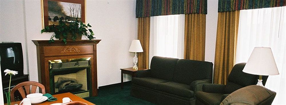 Host Inn An All Suites Hotel Уилкс Бар Екстериор снимка
