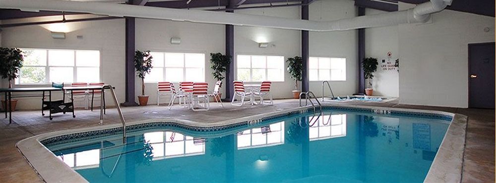 Host Inn An All Suites Hotel Уилкс Бар Екстериор снимка